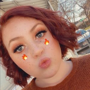 Meet your Posher, Maddie